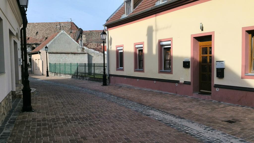 Apartman Kaszás Central Mosonmagyaróvár Exterior foto