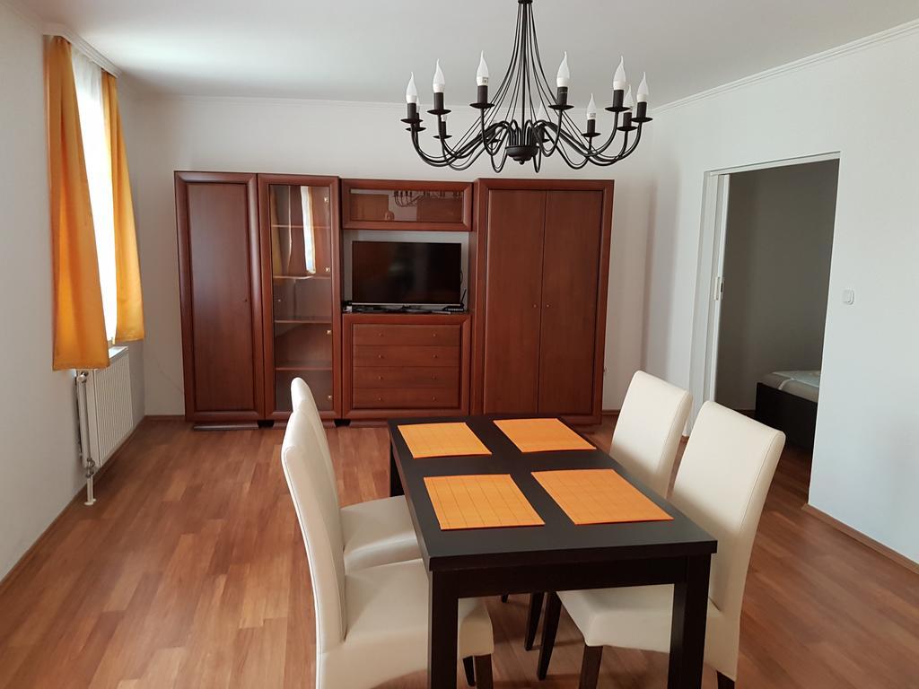 Apartman Kaszás Central Mosonmagyaróvár Exterior foto